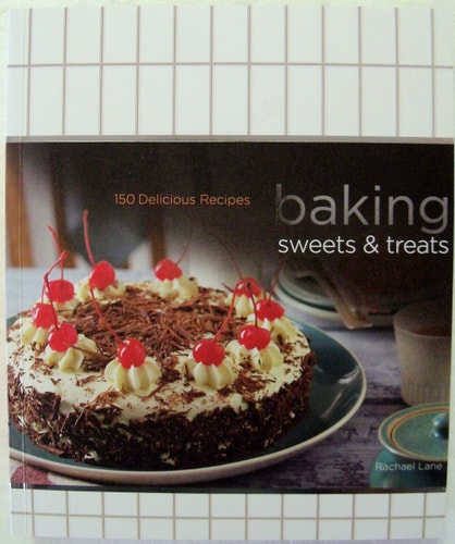 Baking Sweets & Treats (paperback)